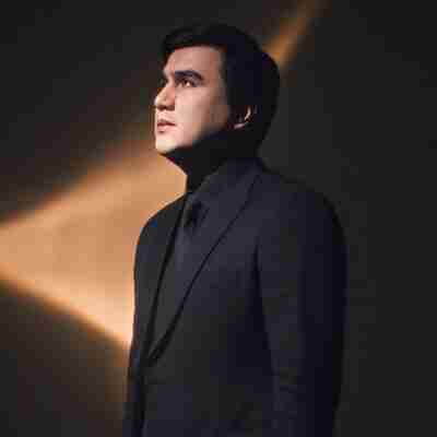 Izzatbek Holiqov - Voy muhabbat Voy Voy muhabbat